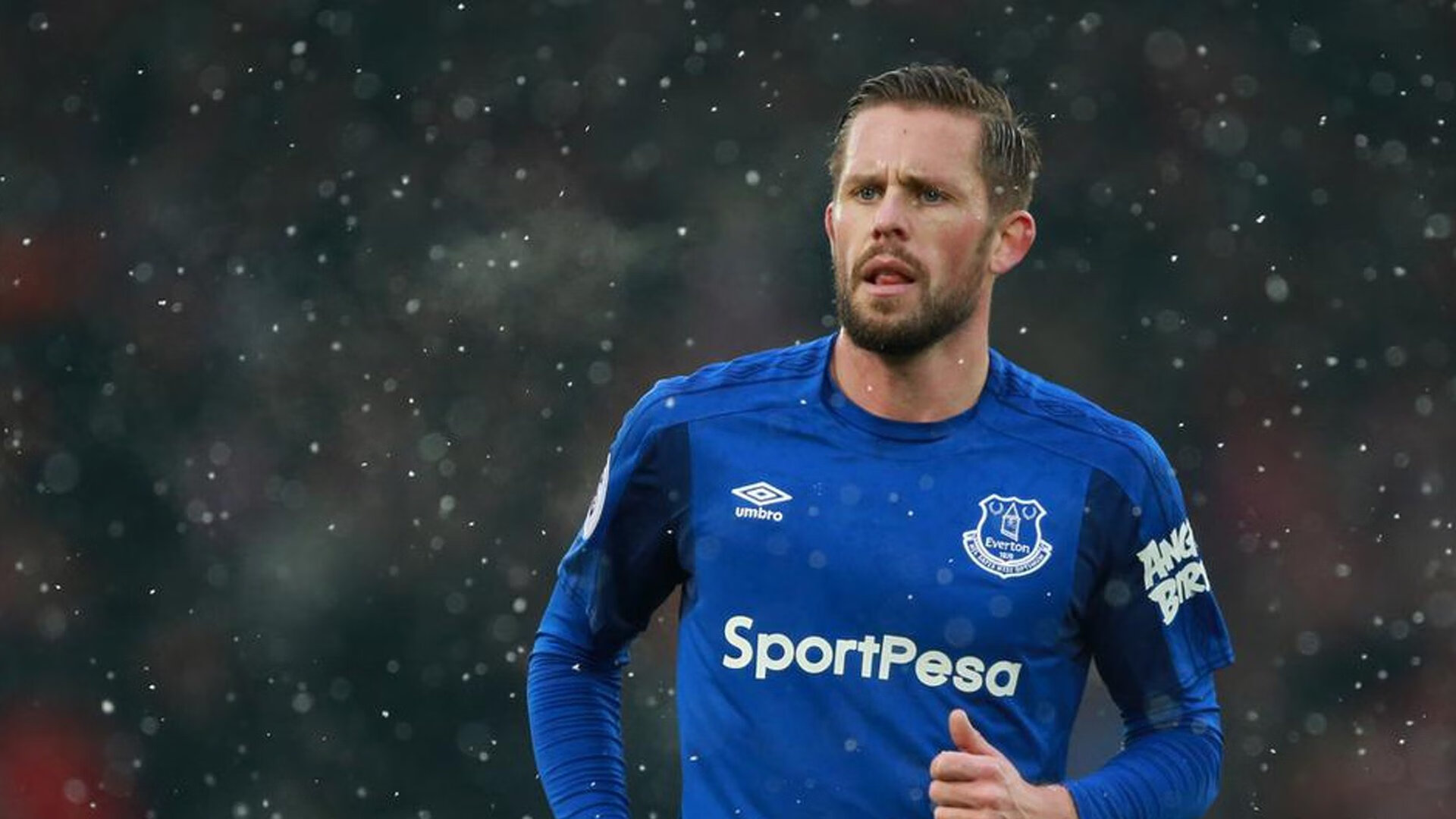 体育新闻中心推动体育视频内容多语言自动翻译，体育新闻播报视频